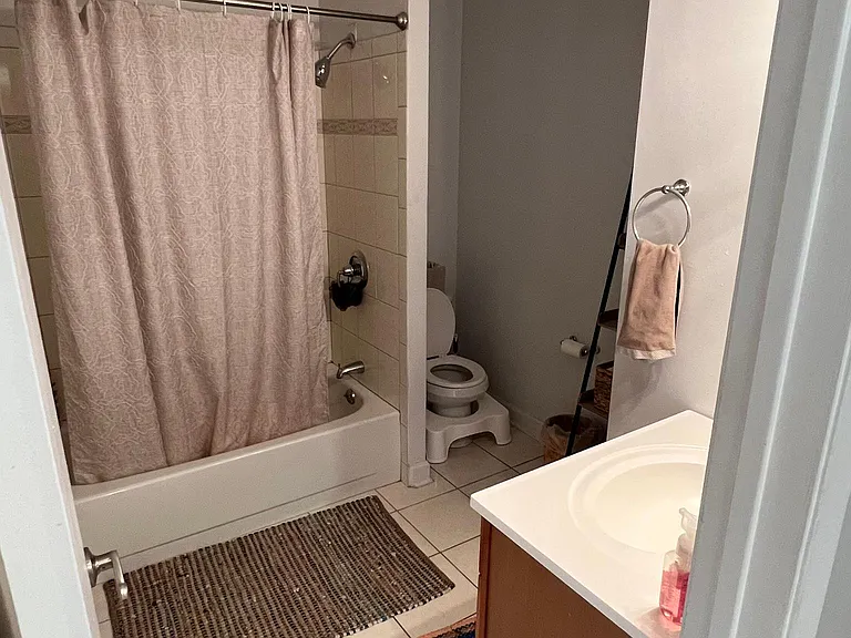 2610 Parrish St — Photo 10