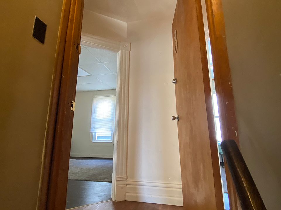 1st image of 218 W Brady St #3