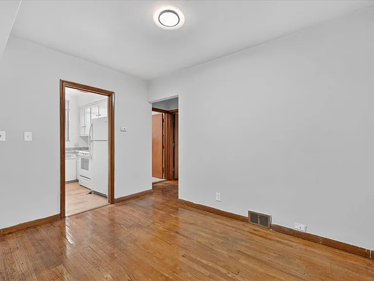 810 Whitmore Dr #205 — Photo 4
