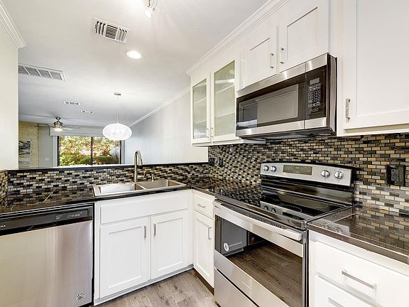 5th image of 1804 Capital Pkwy APT 24