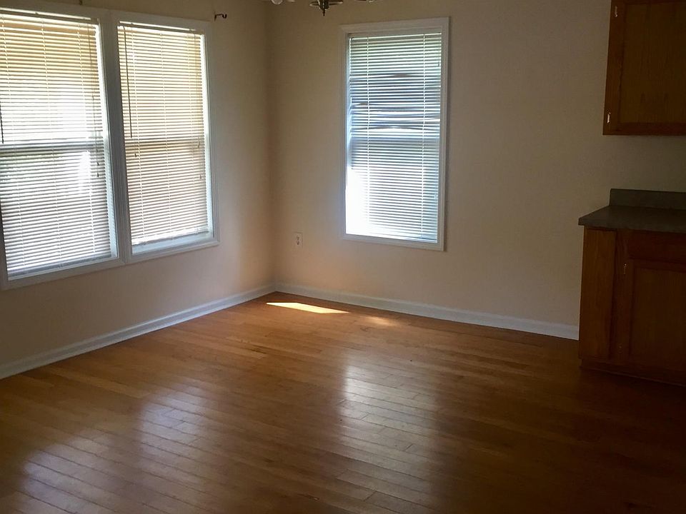 907 Dicks St, Waveland, MS 39576 Zillow