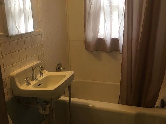 5th image of 529 State St