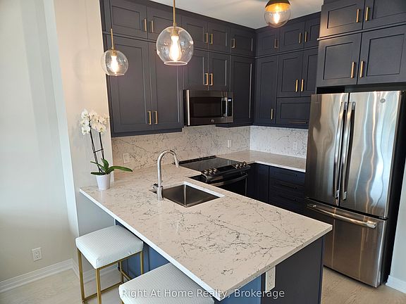 3rd image of 102 Grovewood Cmn #527