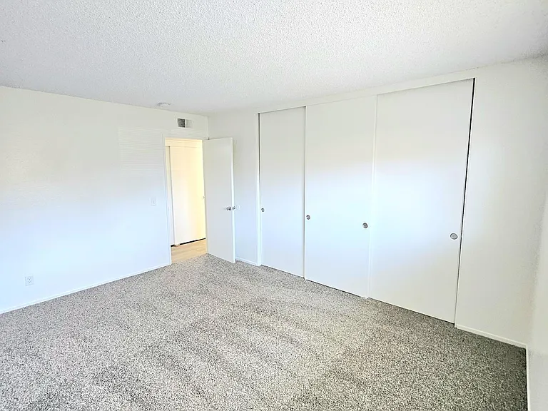 AMBERWOOD APARTMENTS — Photo 21