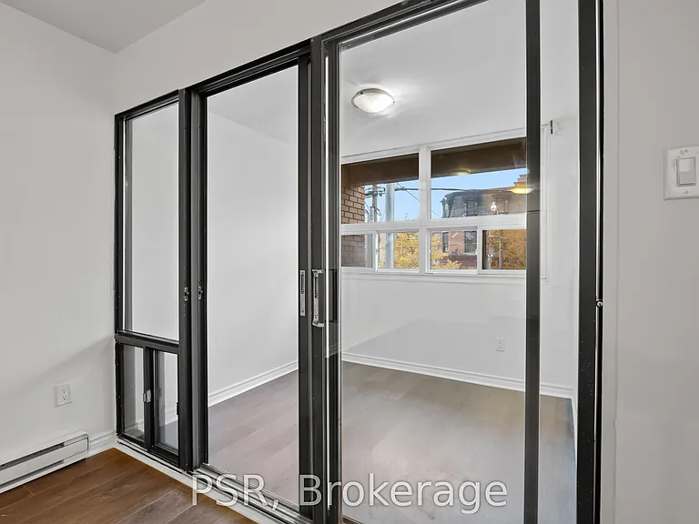 353 Queen St W #10 — Photo 19