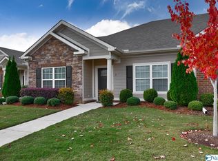 5 Moore Farm Cir NW, Huntsville, AL 35806