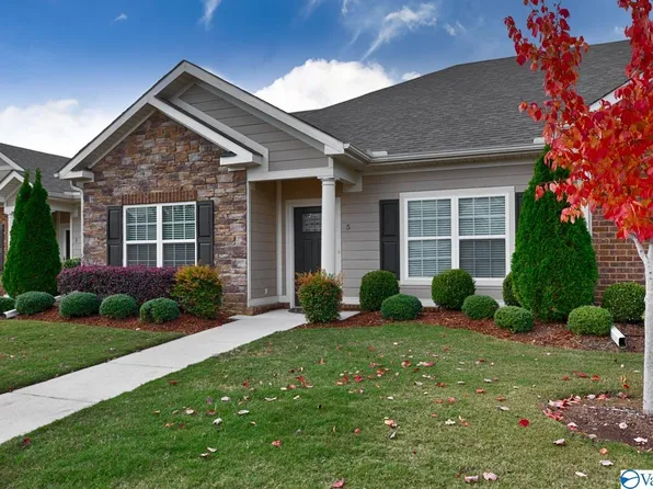 5 Moore Farm Cir NW, Huntsville, AL 35806