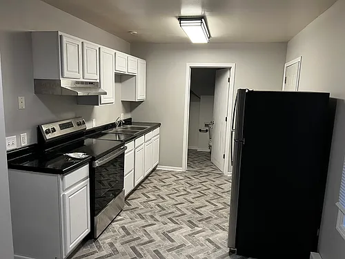 674 Hawthorne Ave E #2 Photo 1