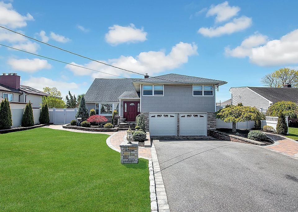 1st image of 512 Avon Pl