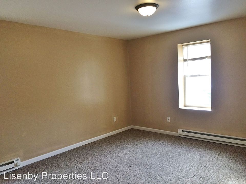 2nd image of 120 E 6th St APT 4