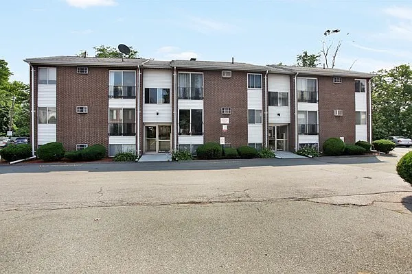 180C River St #7 — Photo 23