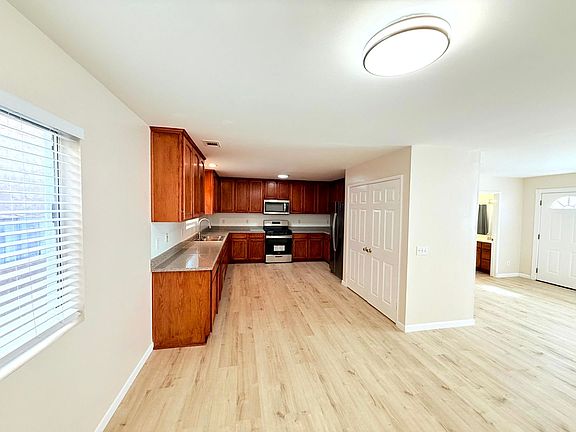 5th image of 762 W 21st St #2