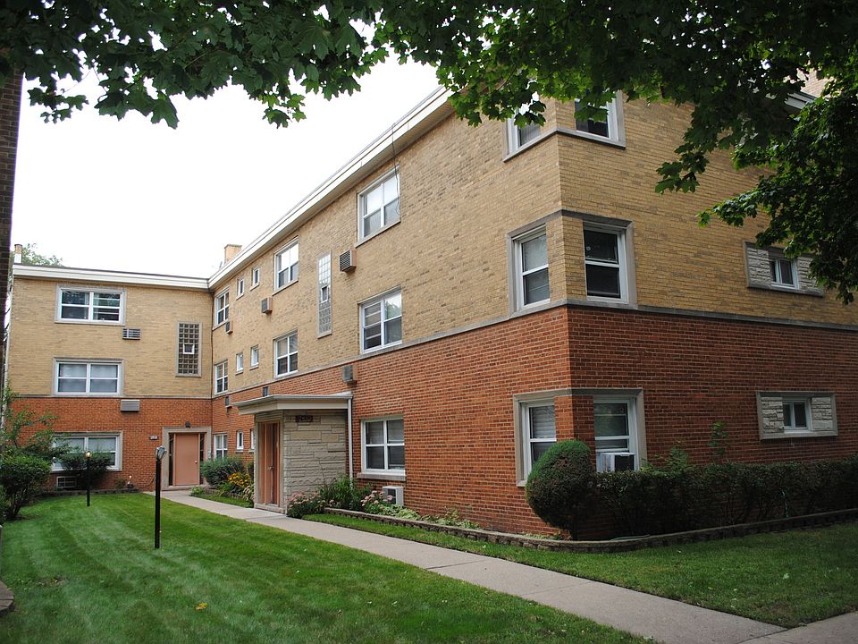 1st image of 7410 N Oakley Ave APT 2A