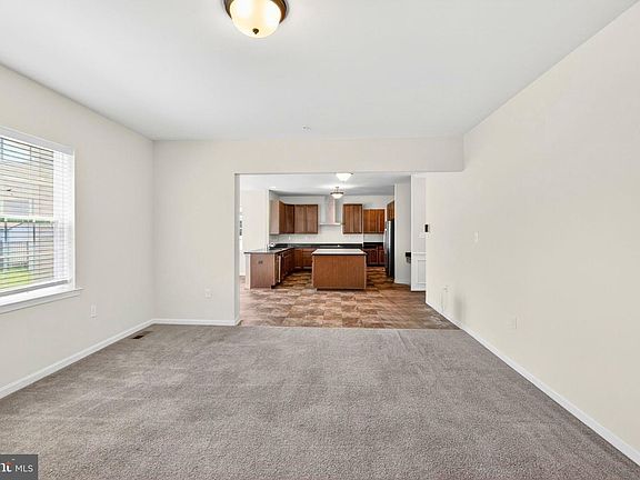 5th image of 9604 Lormar Ln