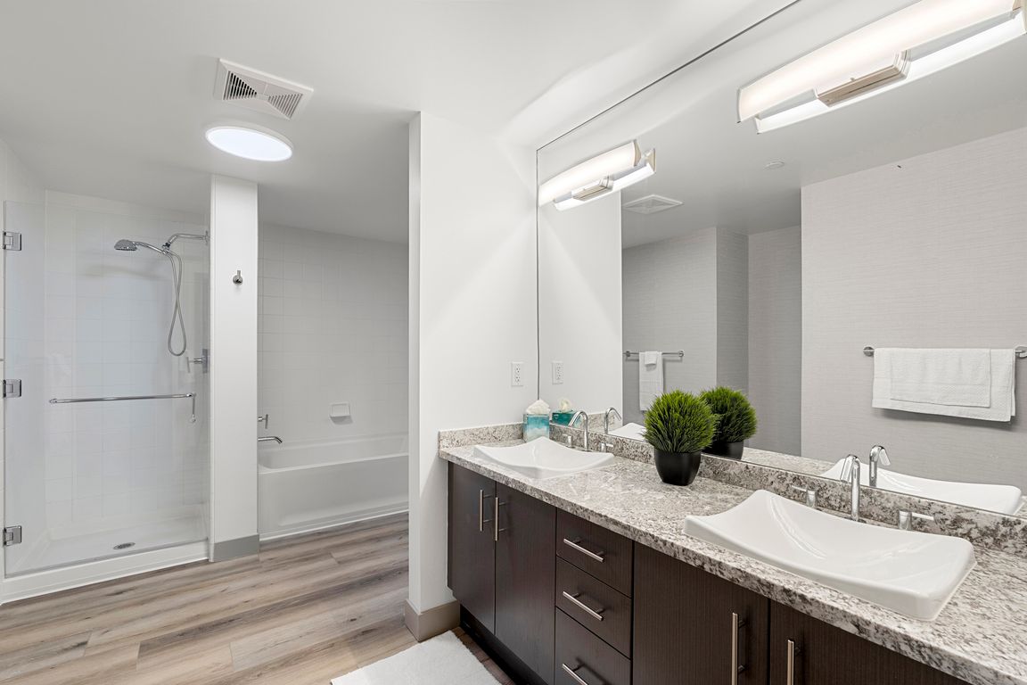 Primary bathroom at 1600 Vine in Hollywood, CA.