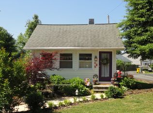 403 Paradise Rd, Riva, MD 21140