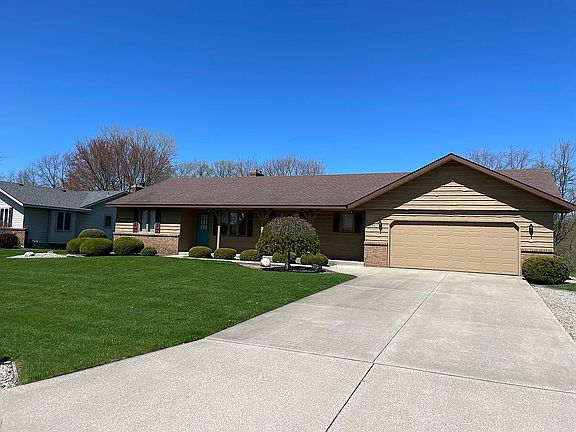 3rd image of 2935 Creek View Dr