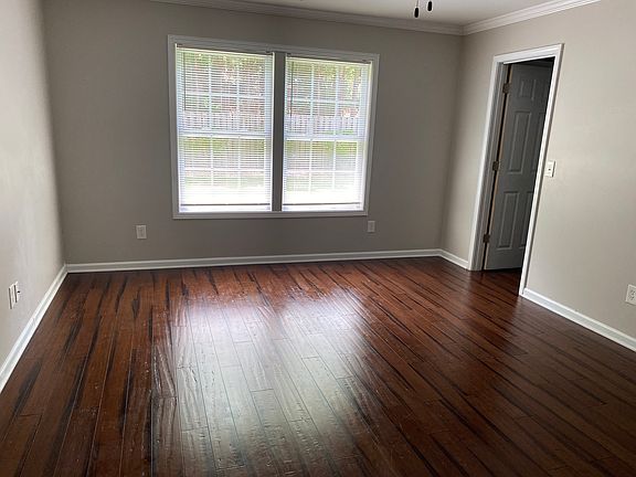 5th image of 248 Seabiscuit Ln