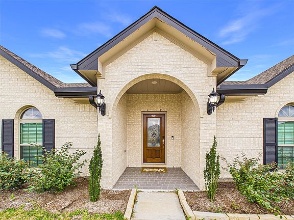 2nd image of 2101 Kimberly Way
