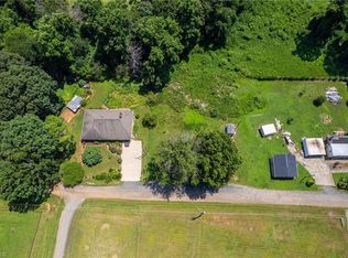 5868 Graham Farm Rd, Winston Salem, NC 27105