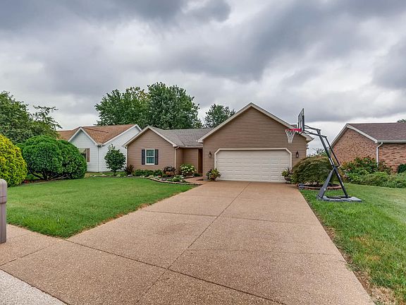 4th image of 1814 Plaza Dr