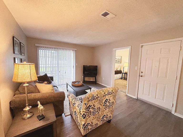 Harbor - Living Area