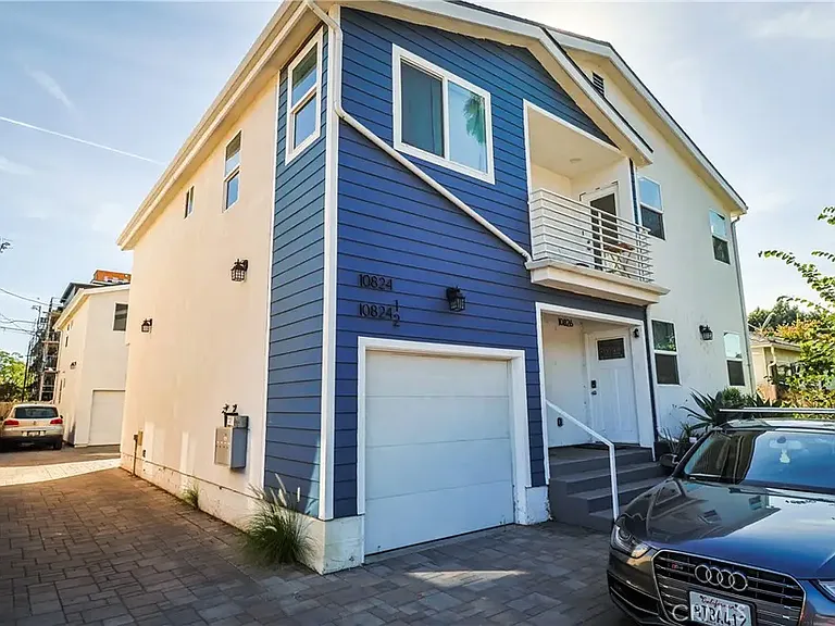 10826 Morrison St — Photo 13