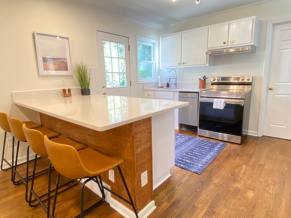 2nd image of 1008 N Buchanan Blvd #A