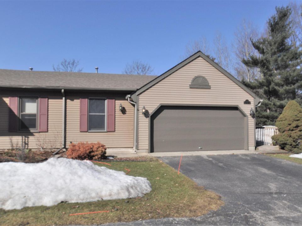 1st image of 4339 Woods Trl SW #32