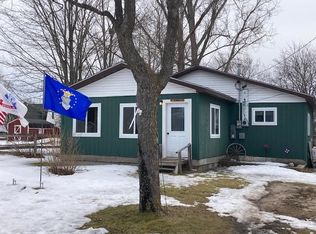 237 North St, Cheboygan, MI 49721