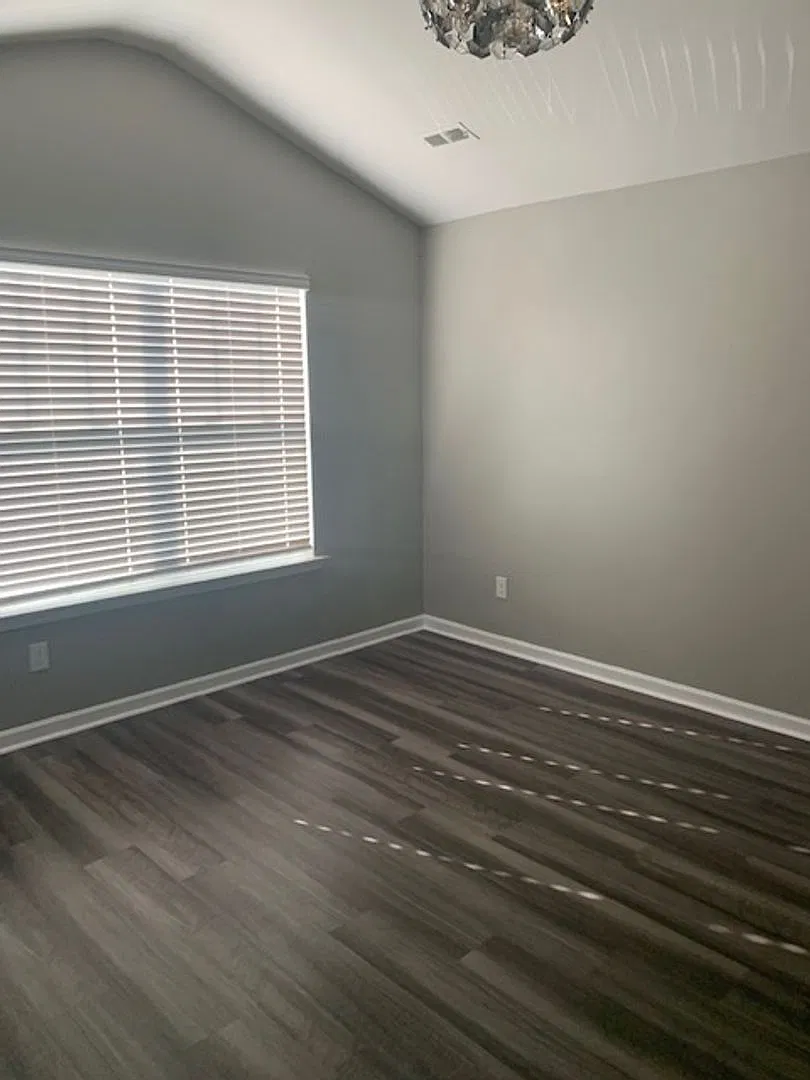 Townhouse — Photo 1