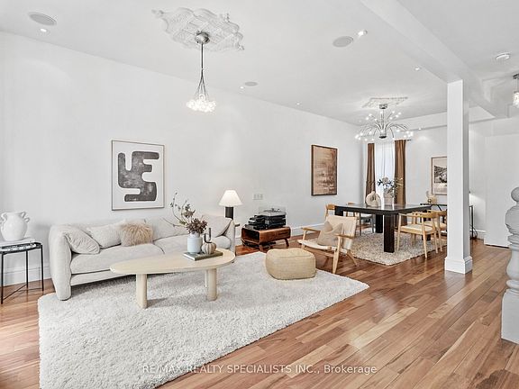 3rd image of 418 Ossington Ave