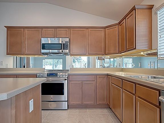 5th image of 3241 Candlewick Ct