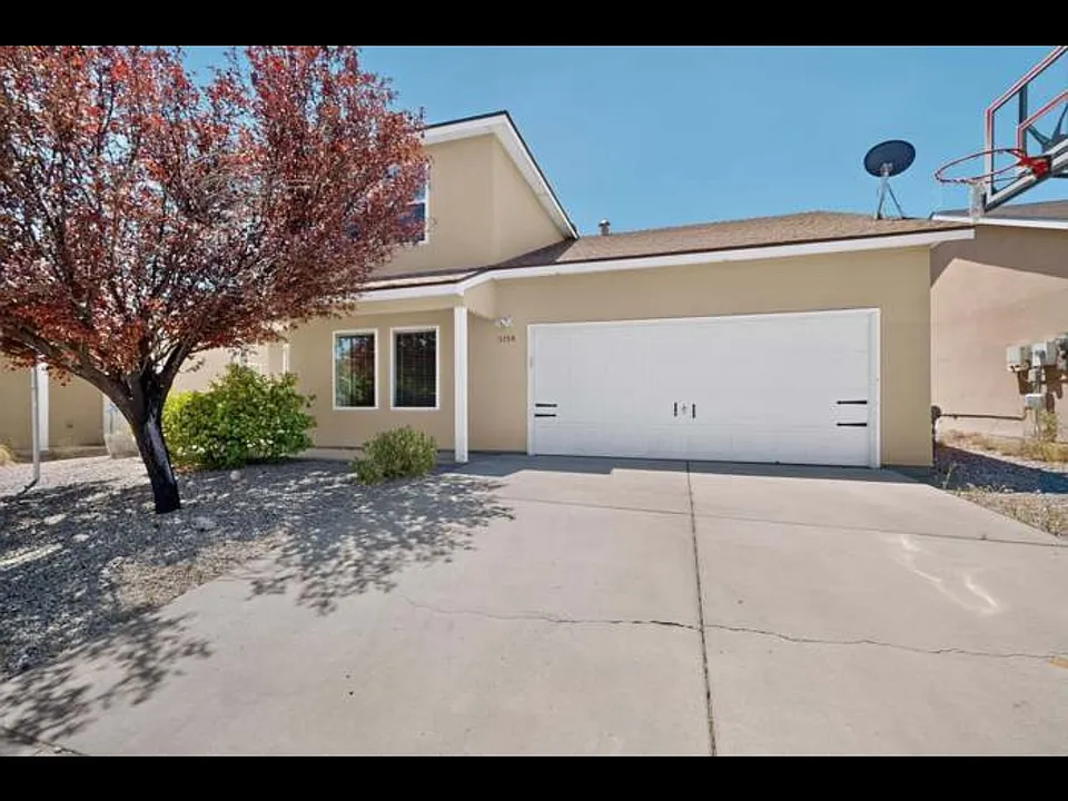 5758 Pinon Altos Rd NW