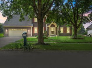 130 Hill Ct, West Chicago, IL 60185