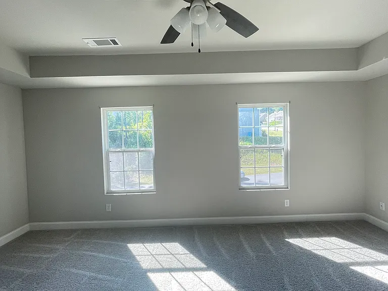 410 Katie Ln — Photo 13