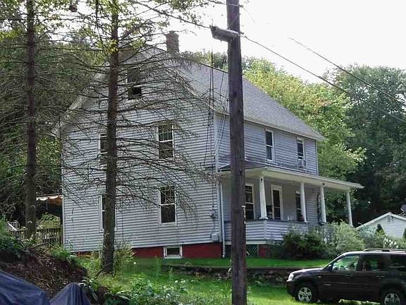 3rd image of 19 Germania Ave