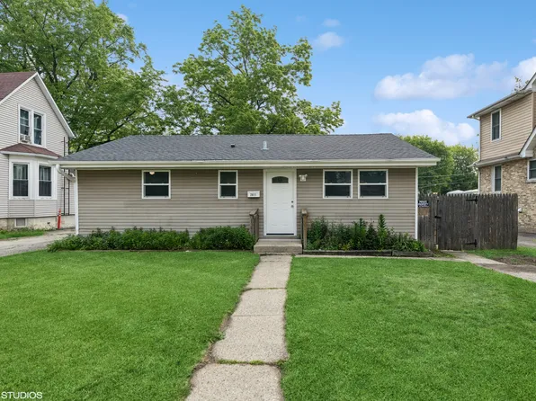 2811 Elim Ave, Zion, IL 60099