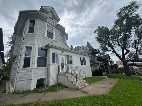 RJ707, 707 Brady St #707, Davenport, IA 52803