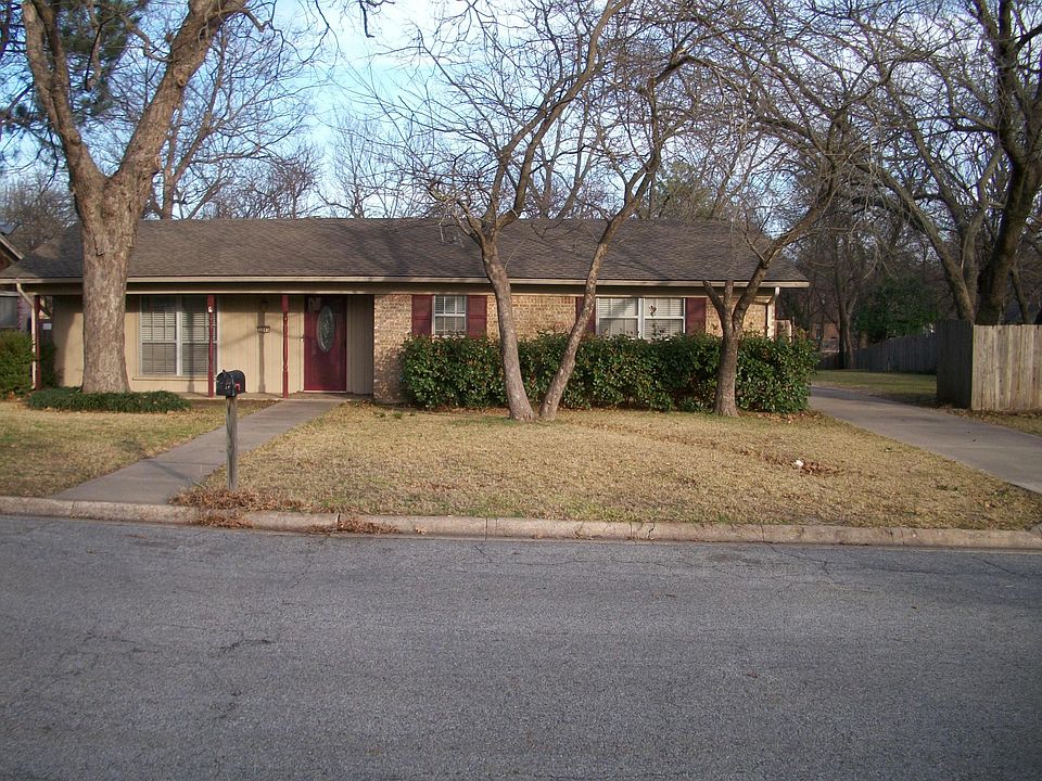 1st image of 3005 Canterbury Cir