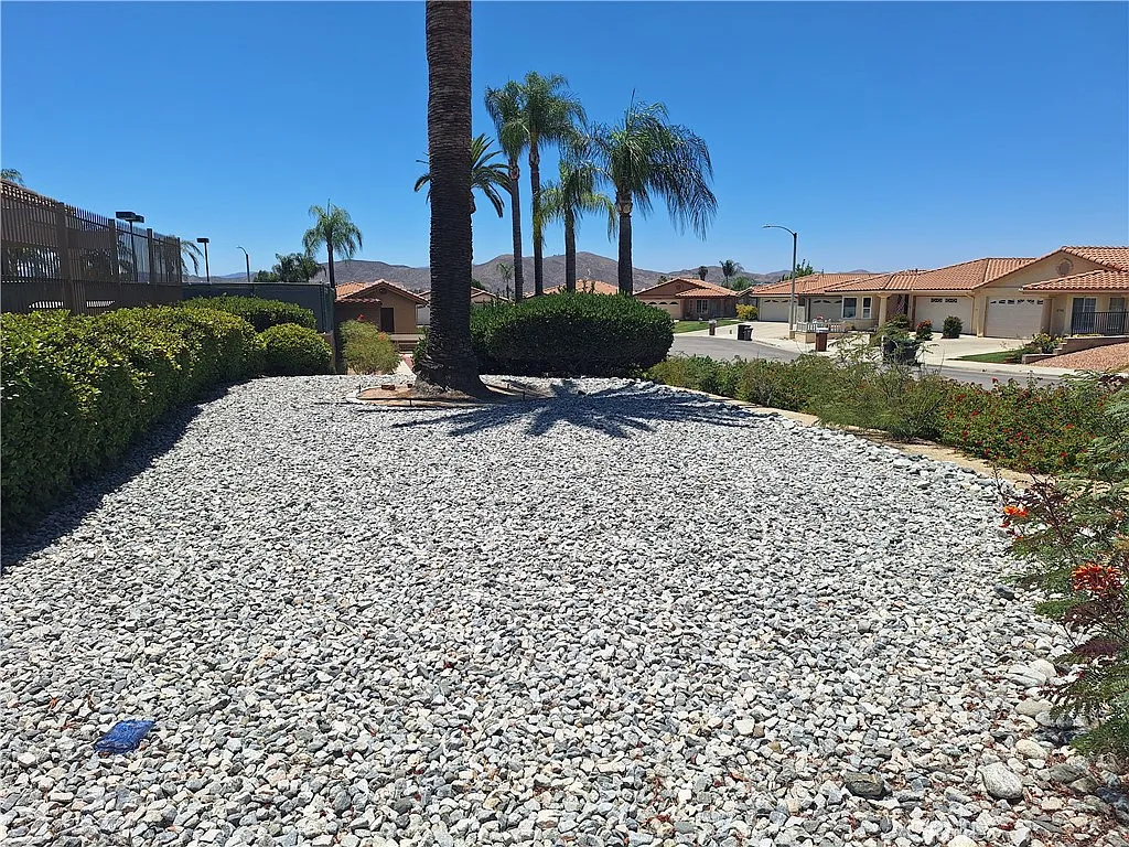 2 bed, 1116 sqft, $2,250 — Photo 4