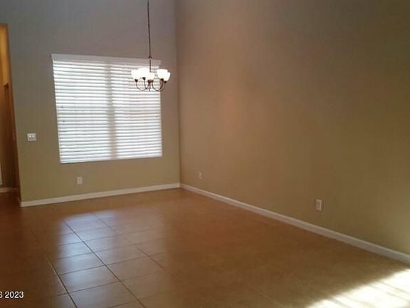 4th image of 3215 Arden Cir #0