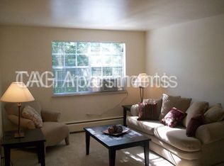 2387 S Locust St APT B, Denver, CO 80222