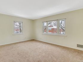 7507 198th St, Fresh Meadows, NY