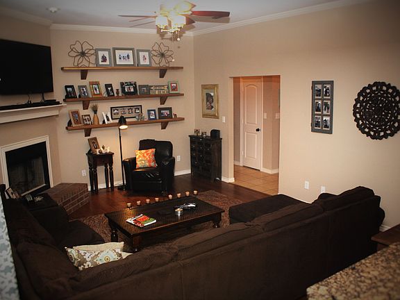 4th image of 102 Abby Ct