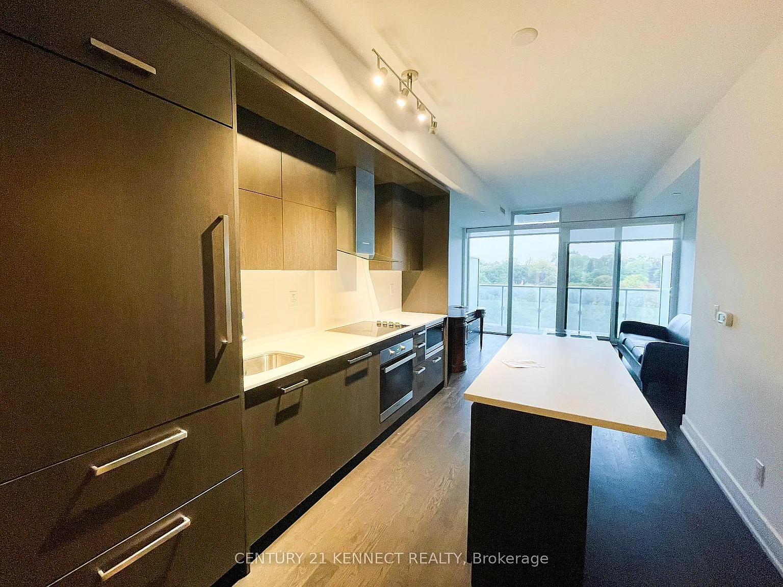 1 bed, $2,600 — Photo 4