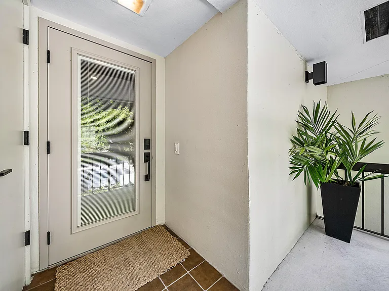 3660 Quail Ridge Dr N — Photo 13