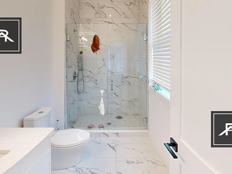 159 Everett St #202 — Photo 3