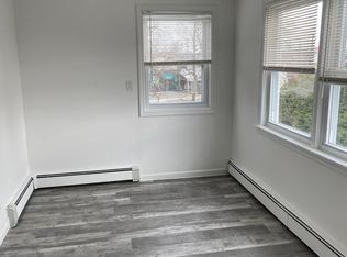 2821 Davis St FLOOR 2, Oceanside, NY 11572