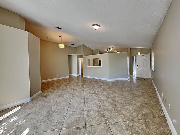 4th image of 16320 NW 22nd St